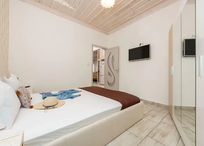 Holiday home Mario's House Kallirakhi